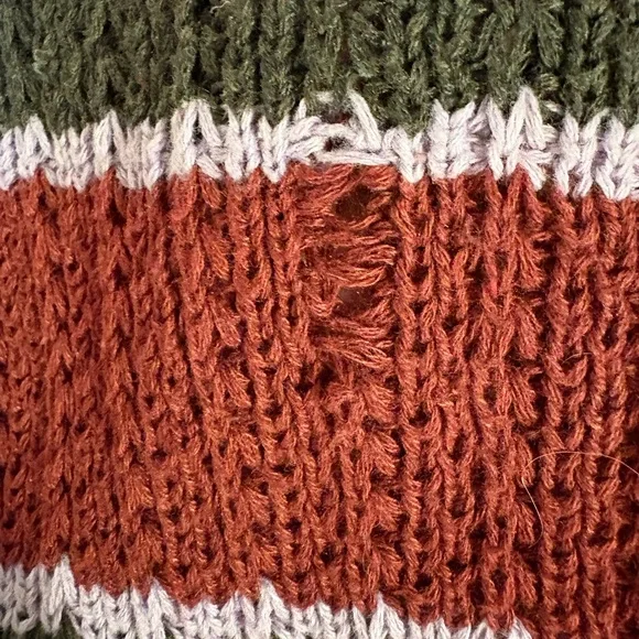 Urban Outfitters BDG Burgundy and Striped Chunky Knit Sweater Medium Grunge - Picture 8 of 9